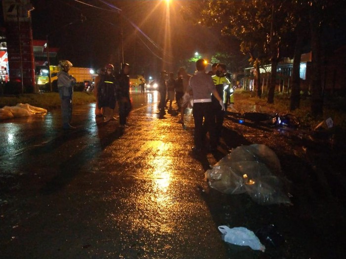 Kecelakaan 3 kendaraan di Purbalingga, 2 orang tewas, Rabu (17/3/2022).