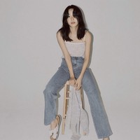 Namanya kian melambung setelah membintangi drama Korea The Uncanny Counter di mana Kim Sejeong berperan sebagai pemburu iblis bersama Jo Byung Gyu, Yoo Jun Sang, dan Yeom Hye Ran. Foto: dok. Instagram @clean_0828