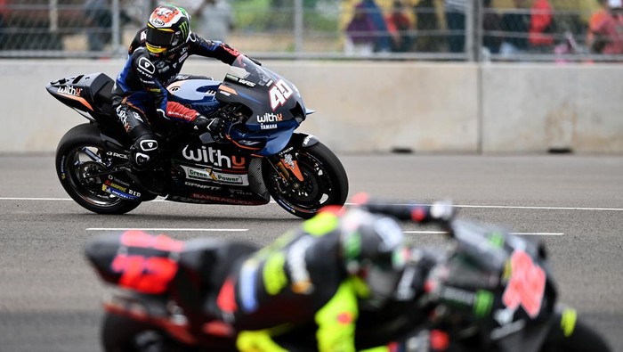 Penantian panjang Indonesia untuk jadi tuan rumah ajang balapan internasional MotoGP berbuah manis. Puluhan pembalap siap melaju di Sirkuit Mandalika pekan ini.