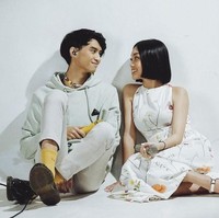 Naura dan Devano sendiri diketahui telah menjalin asmara sejak April 2019. Melalui salah satu video YouTube milik Gritte Agatha, Naura mengaku bahwa saat itu Devano menembaknya ketika sedang makan soto di hari terakhir syuting film. Foto: Instagram