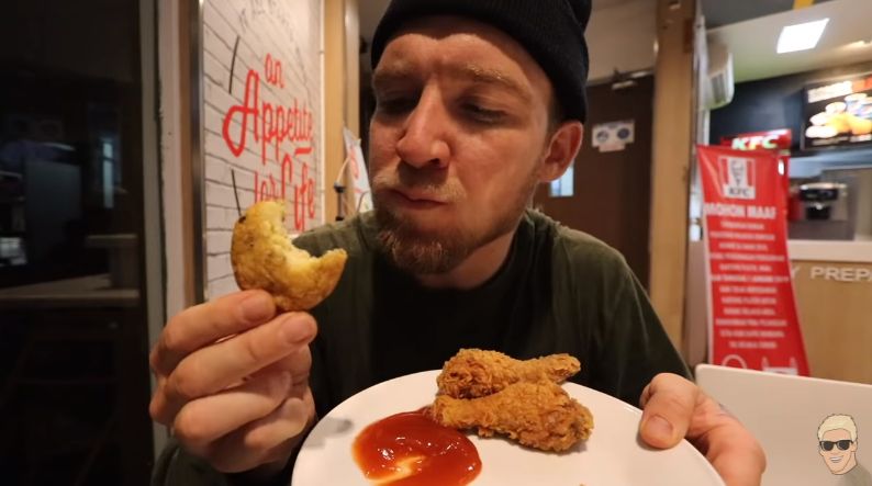Orang Asing Bandingkan KFC Indonesia dengan KFC Luar Negeri