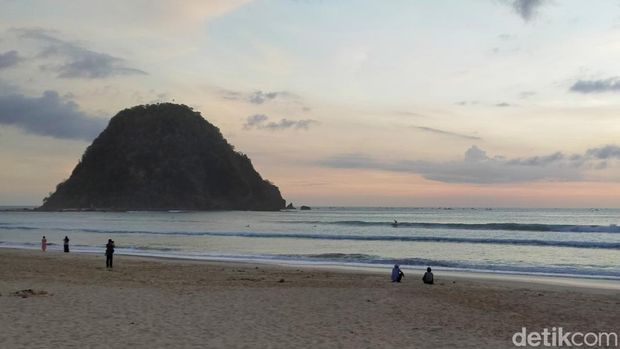 pantai di banyuwangi