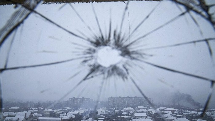 Rusia melakukan invasi ke Ukraina sejak 24 Februari lalu. Invasi itu meninggalkan jejak kerusakan di sejumlah kota di Ukraina. Begini penampakannya.