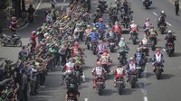 Ini merupakan kali pertama parade pebalap MotoGP di Jakarta. Foto: ANTARA FOTO/Dhemas Reviyanto