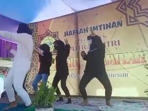 Empat Perempuan Joget TikTok Santri Pesantren Pasuruan