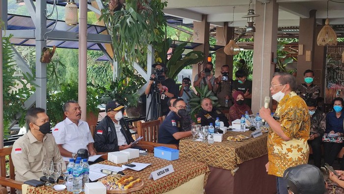 Warga Desa Bojong Koneng, Bogor, Bertemu Komisi III DPR