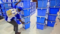 Kotak suara untuk Pemilu Timor Leste mulai dibagikan ke tempat pemungutan suara (TPS), Jumat (18/3/2022).