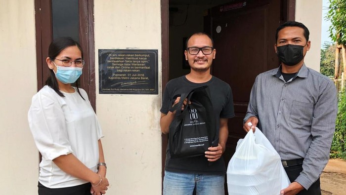Memasuki bulan Ramadhan merupakan momen yang tepat untuk berbagi. Waringin Hospitality Hotel Group pun mengajak warga berpartisipasi dalam #1For1ForIndonesia.