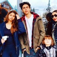 Begini potret keluarga mereka yang dianugerahi wajah rupawan.Foto: Instagram @gaurikhan