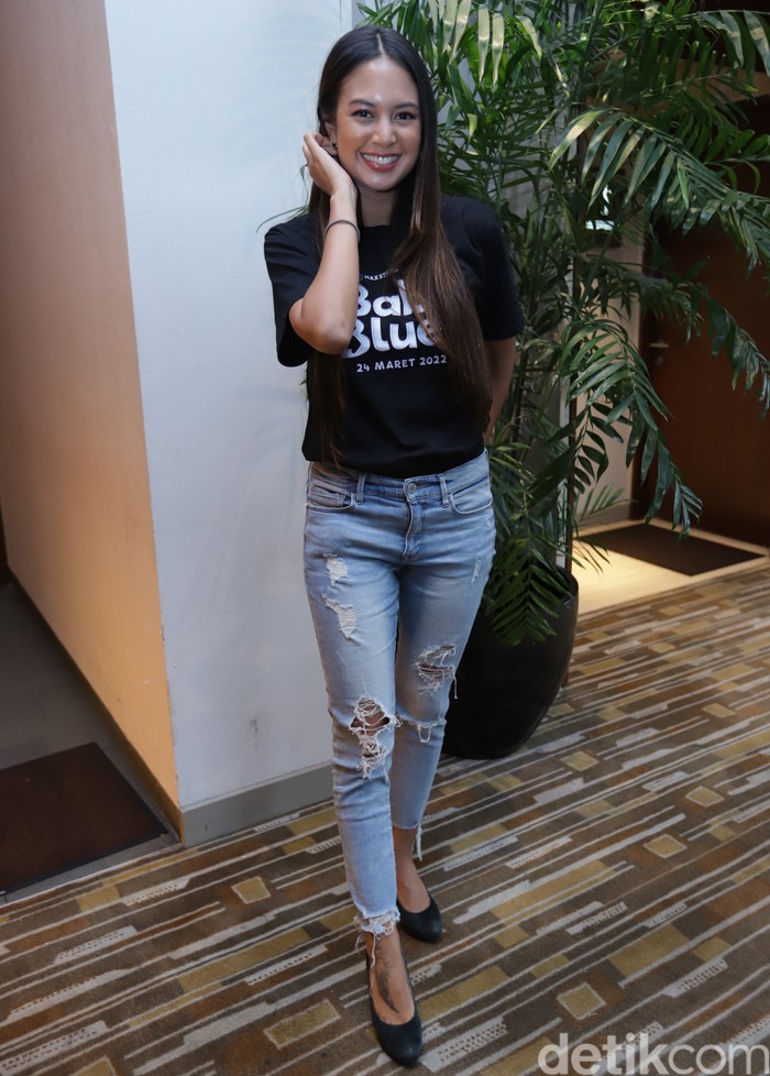 Aduh, Manisnya Senyum Aurelie Moeremans!