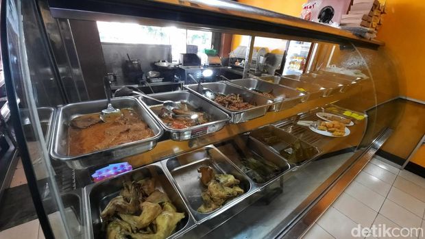 Ayam Berkah, salah satu ayam goreng enak di Bandung