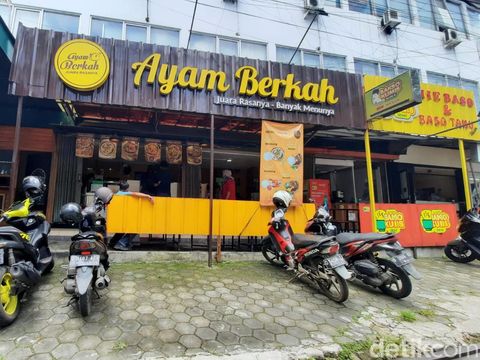 Ayam Berkah, salah satu ayam goreng enak di Bandung