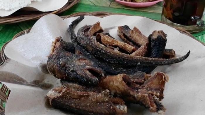 belut goreng Surabaya