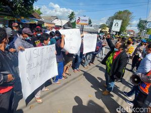 Belasan Orang Ngaku Relawan Bupati Bondowoso Minta Polisi Usut Pengaduan