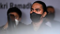 Terdakwa kasus penembakan anggota Laskar FPI Briptu Fikri Ramadhan menjalani sidang putusan yang digelar secara virtual di Jakarta, Jumat (18/3/2022).