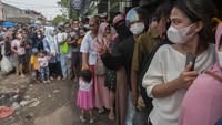 Diketahui pemerintah resmi mencabut kebijakan harga eceran tertinggi (HET) minyak goreng kemasan. Saat ini harga minyak goreng dikembalikan pada mekanisme pasar.   