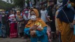 Emak-emak Serbu Agen yang Masih Jual Minyak Goreng Murah