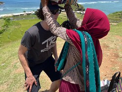 10 Gaya Melokal Para Pembalap Moto GP di Lombok, Ada yang Naik Motor Matic