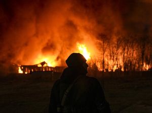 Detik-detik Rudal Rusia Meledak di Jantung Kota Ukraina