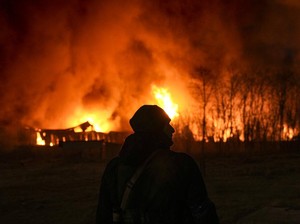 Rusia Lanjutkan Serangan di Ukraina, Seruan Dialog Zelenskiy Diabaikan