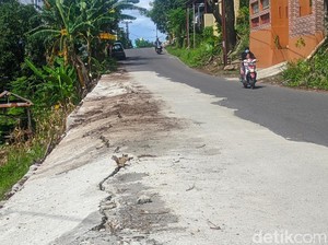 Baru 2 Bulan Dibeton, Jalanan di Kota Parepare Ini Sudah Retak-Amblas