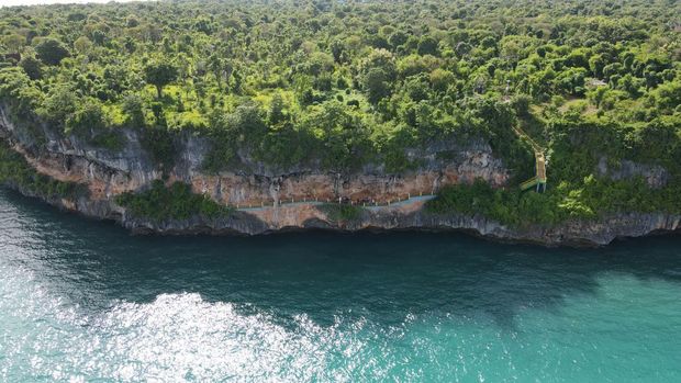 Gili Iyang disebut sebagai tempat dengan oksigen terbaik kedua di dunia. Wow, sungguh baik buat kesehatan bukan?