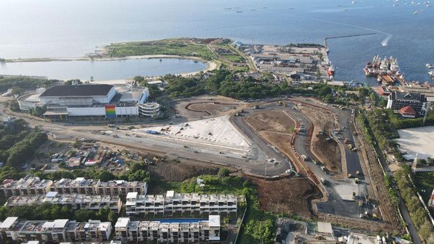 Konisi proyek sirkuit Formula E di Ancol yang disebut 80%.