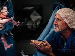 Bikin Merinding dan Nangis! Ini Karya Jawara Kontes Foto Persalinan