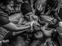 Bikin Merinding dan Nangis! Ini Karya Jawara Kontes Foto Persalinan