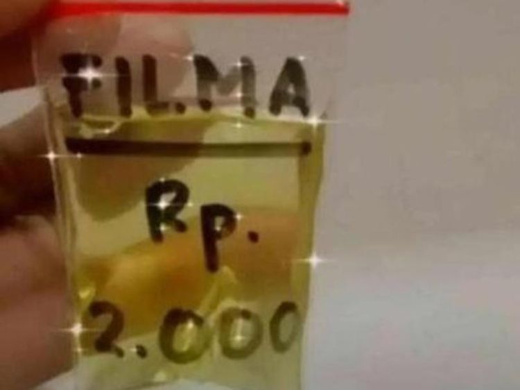 8 Meme Nyeleneh Mahalnya Harga Minyak Goreng Ini Bikin Senyum Sambil Nangis