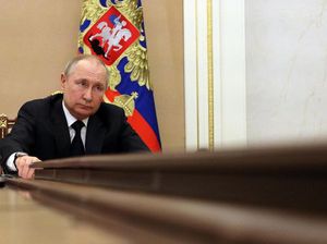 Rusia VS RI, Siapa yang Utangnya Lebih Besar?