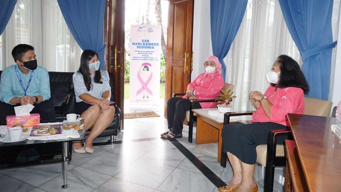 Momen Berbagi untuk Penderita Kanker Menyambut Hari Ulang Tahun yang ke 40 tahun, PT Wahana Ottomitra Multiartha Tbk (βWOM Financeβ) memberikan dukungan kepada perempuan pengidap kanker. Dukungan tersebut diwujudkan melalui donasi yang diberikan kepada Yayasan Kanker Payudara Indonesia (YKPI) pada Kamis (17/3).