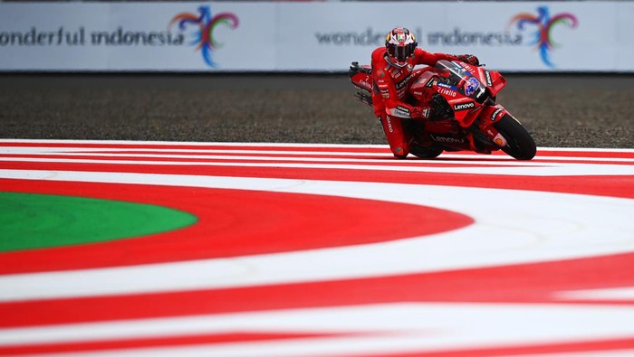 motogp mandalika sirkuit mandalika pertamina mandalika international street circuit Pertamina Grand Prix of Indonesia jack miller ducati lenovo team jack miller memacu kecepatan sepeda motornya pada hari terakhir tes pramusim MotoGP 2022 di Pertamina Mandalika International Street Circuit, Lombok Tengah, NTB, Minggu (13/2/2022). ANTARA FOTO/Andika Wahyu/foc.
