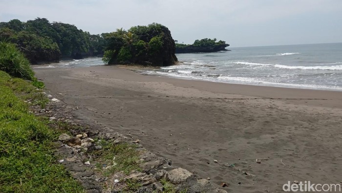 Pantai Mandasari Pangandaran