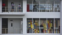 Sejumlah penonton berada di VIP Deluxe Class untuk menonton MotoGP 2022 di Pertamina Mandalika International Street Circuit di KEK Mandalika, Praya, NTB, Jumat (18/3/2022). (Antara Foto/Ahmad Subaidi).