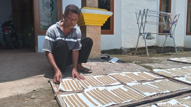 Produsen kerupuk di Malang memilih berhenti produksi imbas minyak goreng mahal