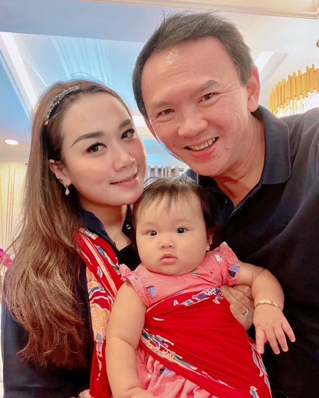 Penurunan berat badan juga berpengaruh pada tampilan wajah. Wanita yang pernah jadi ajudan Veronica Tan, mantan istri Ahok, ini tampak lebih tirus. Foto: Instagram @btpnd