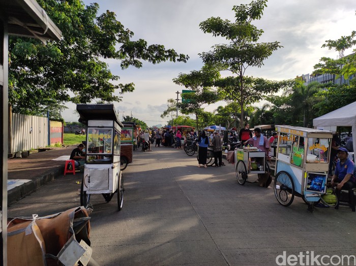 Pusat Jajanan PSB Kelapa Gading Pusat Jajanan PSB Kelapa Gading