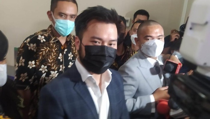 Rudy Salim usai diperiksa Bareskkrim Polri (Adhyasta-detikcom)