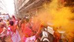 Semarak Warna Festival Holi di India