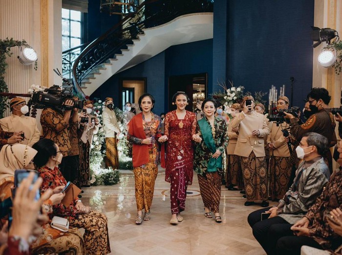 Acara Siraman Putri Tanjung Acara Siraman Putri Tanjung