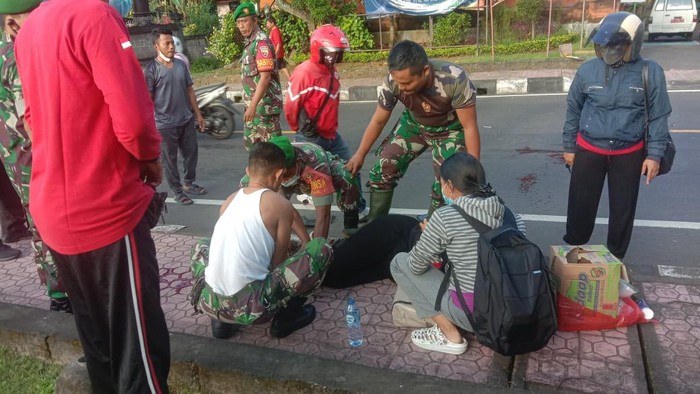 Babinsa di Bali selamatkan korban laka lantas