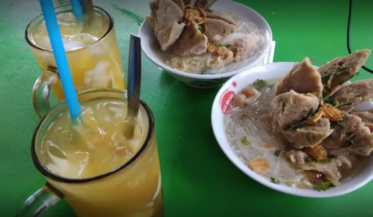 Bakso enak di Bekasi