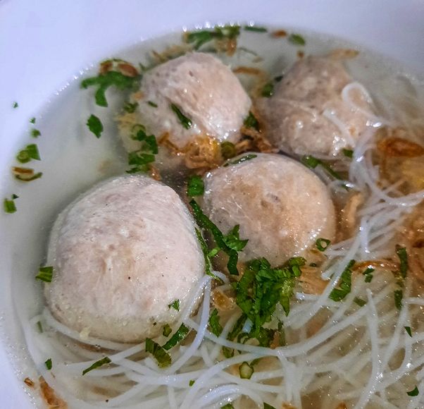 Bakso langganan artis