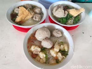 Sedih! Para Penjual Makanan Ini Kena Fitnah Pakai Pesugihan hingga Daging Tikus