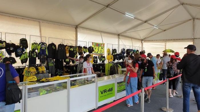 Booth VR46 merchandise di Sirkuit Mandalika