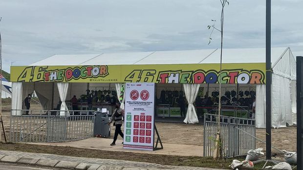 Booth VR46 merchandise di Sirkuit Mandalika