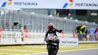 Di sisa lima menit, Quartararo, Bagnaia, dan Martin terlibat persaingan sengit memperebutkan pole. Quartararo lantas menajamkam beberapa detik catatan waktunya, jadi 1 menit 30,067. ANTARA FOTO/Andika Wahyu