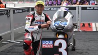 Penampilan apik Mario itu membuatnya akan start dari barisan depan atau posisi ketiga di kelas Moto3 yang akan berlangsung pada Minggu, 20 Maret 2022. ANTARA FOTO/Andika Wahyu