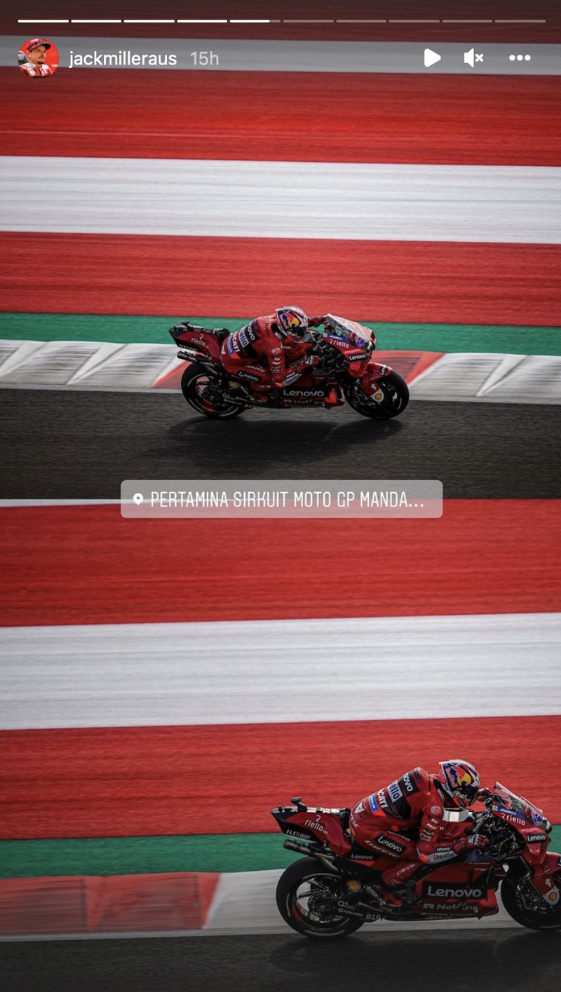 Rider MotoGP melakukan sesi latihan bebas dan berupaya keras menaklukan Sirkuit Mandalika.